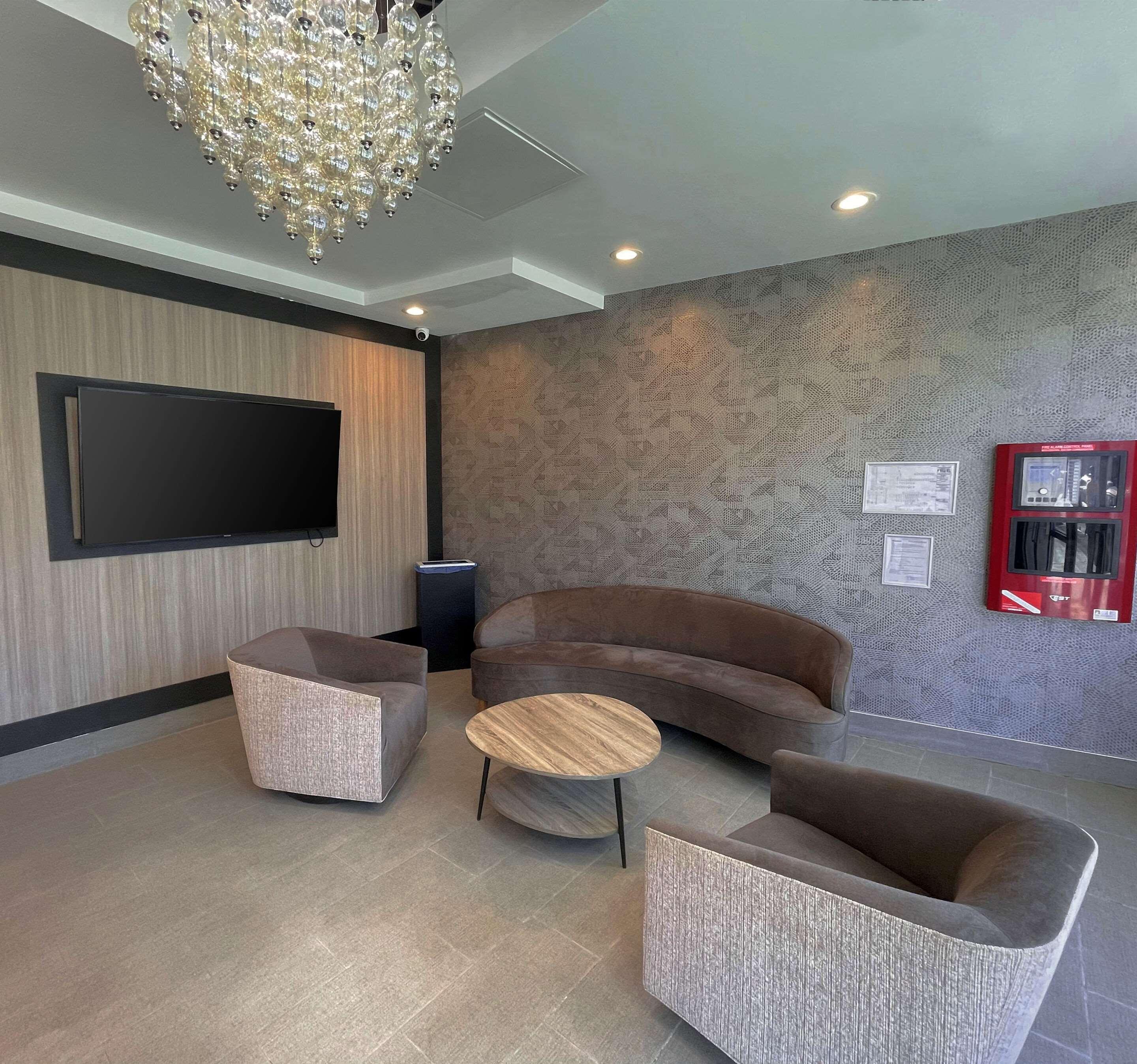 Red Roof Plus Brooklyn - Flatbush Ave نيو يورك المظهر الخارجي الصورة