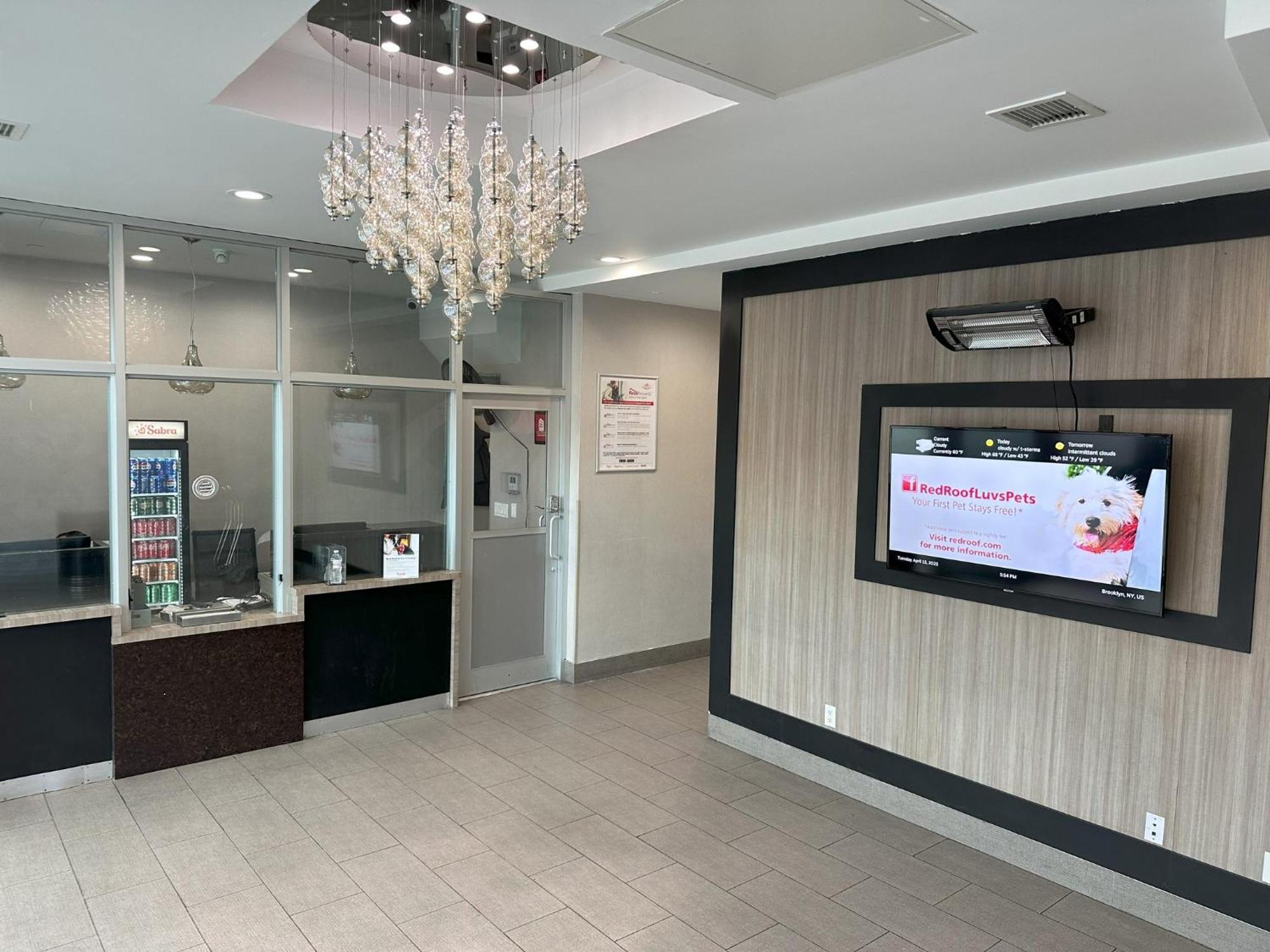 Red Roof Plus Brooklyn - Flatbush Ave نيو يورك المظهر الخارجي الصورة